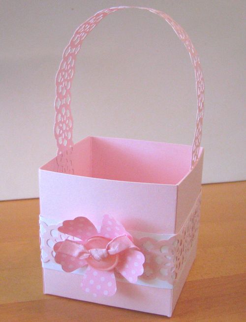 Lace Ribbon Border Punch Basket