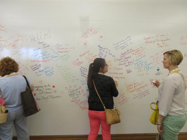 Writing messages in the Idea Room