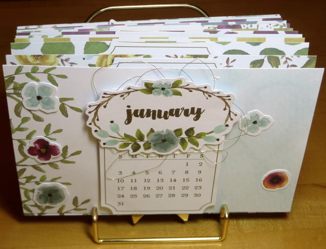 Paper Pumpkin December 2015 Kit Calendar in Stand