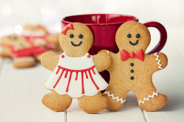 Gingerbread man and woman for Christmas holidays