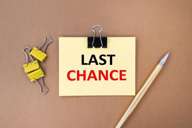 Last Chance note
