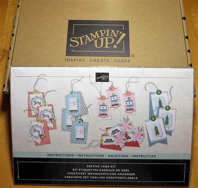 Kits Collection Festive Tags Kit Contents