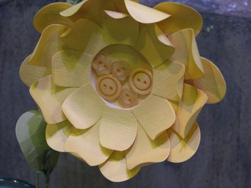 Shaker Flower with Buttons